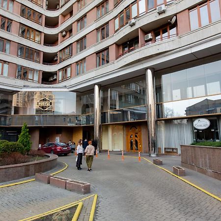 Apartments On Zhilyanskaya Street 59 キエフ エクステリア 写真